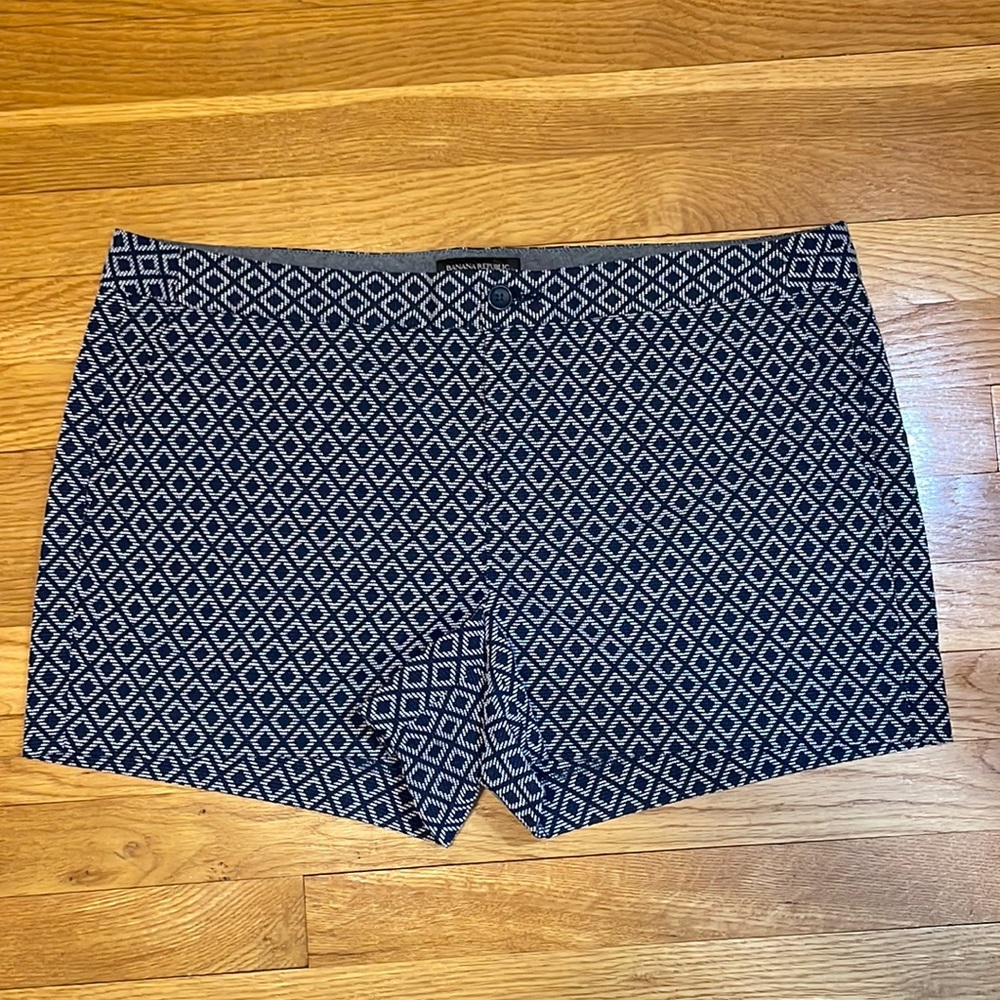 Banana Republic Womens 16 Blue and Gray Geometric Shorts 3.5” Inseam